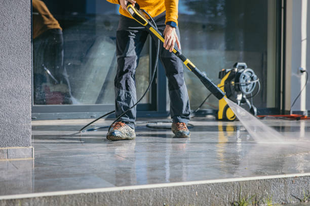 Best Restaurant Pressure Washing  in East Milton, FL